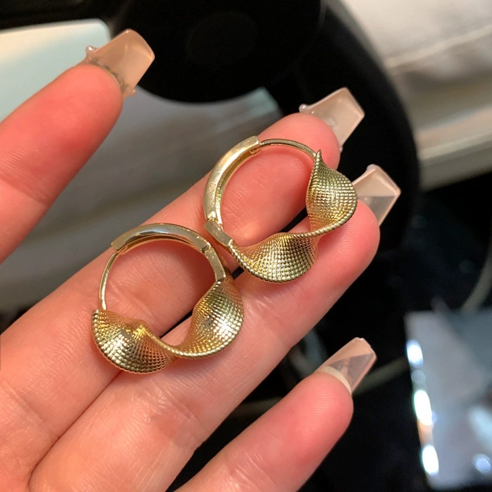 زوج واحد من الأقراط الذهبية ال - مراجعة Travel Accessories As Gifts وسعره
