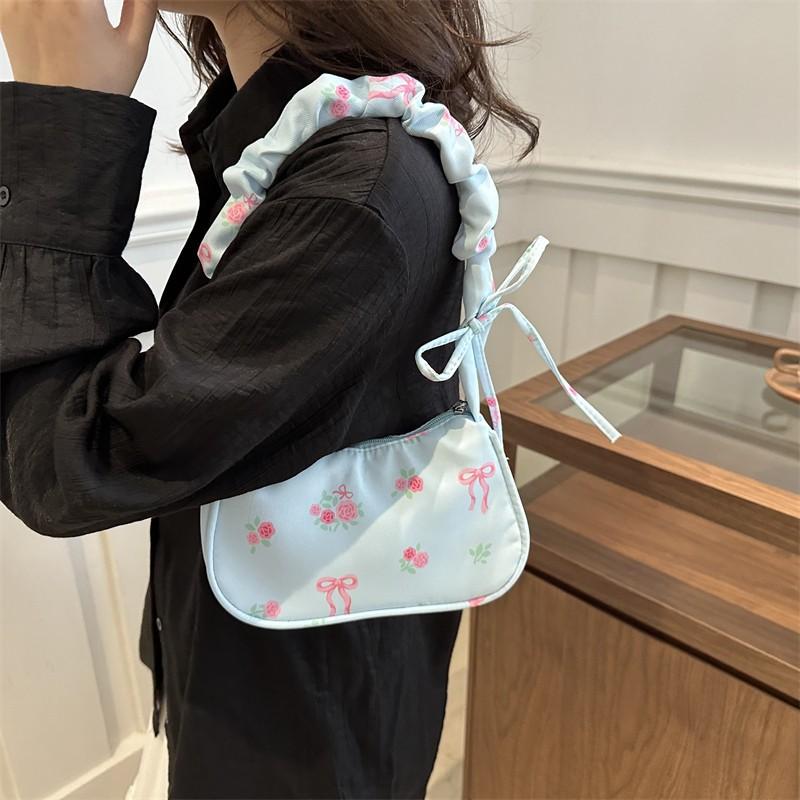 حقيبة كتف نسائية للسفر في الهو - مراجعة Travel Accessories For Girls وسعره
